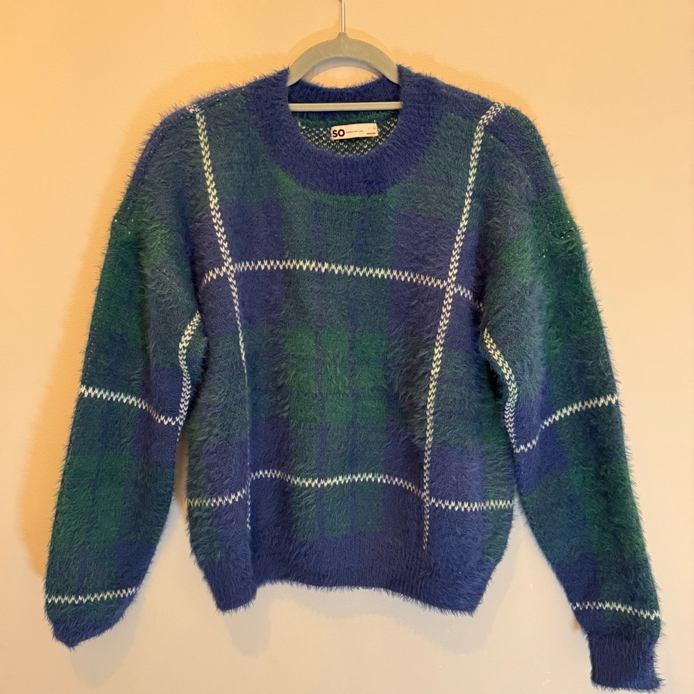SO Women's Crew Neck Plaid Faux Fur Pullover Sweater Green - Size Large